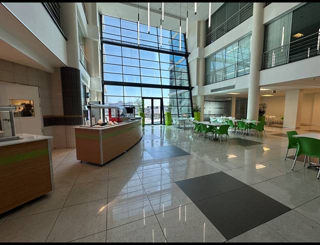 492M² OFFICE TO LET IN SANDTON CENTRAL